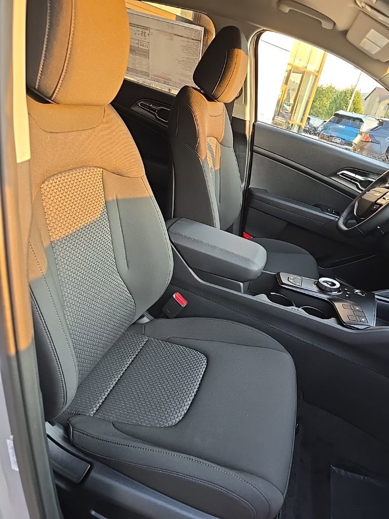 New 2026 Kia Sportage S image 8