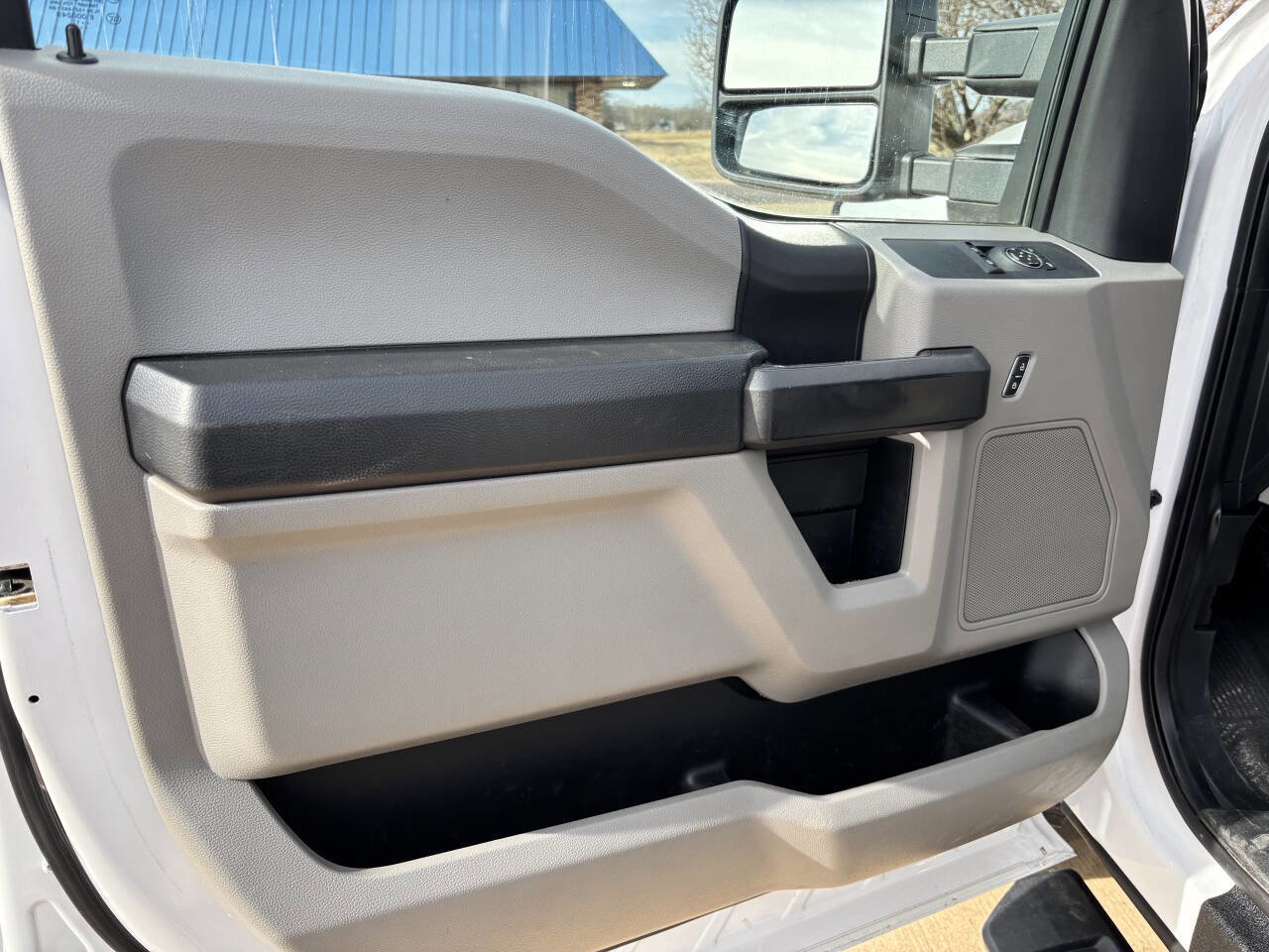 Used 2017 Ford F350 XL w/ Power Equipment Group image 8