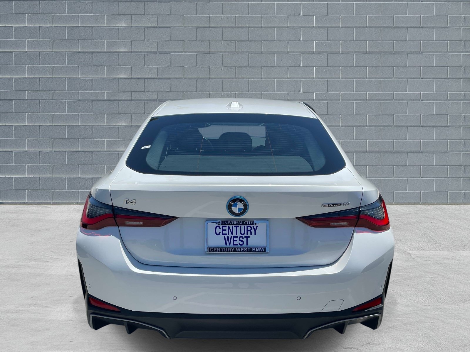 Certified 2023 BMW i4 eDrive40 w/ Premium Package RWD image 5