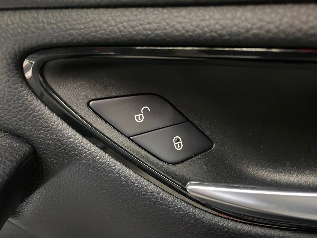 Used 2019 Mercedes-Benz GLC 43 AMG 4MATIC image 36