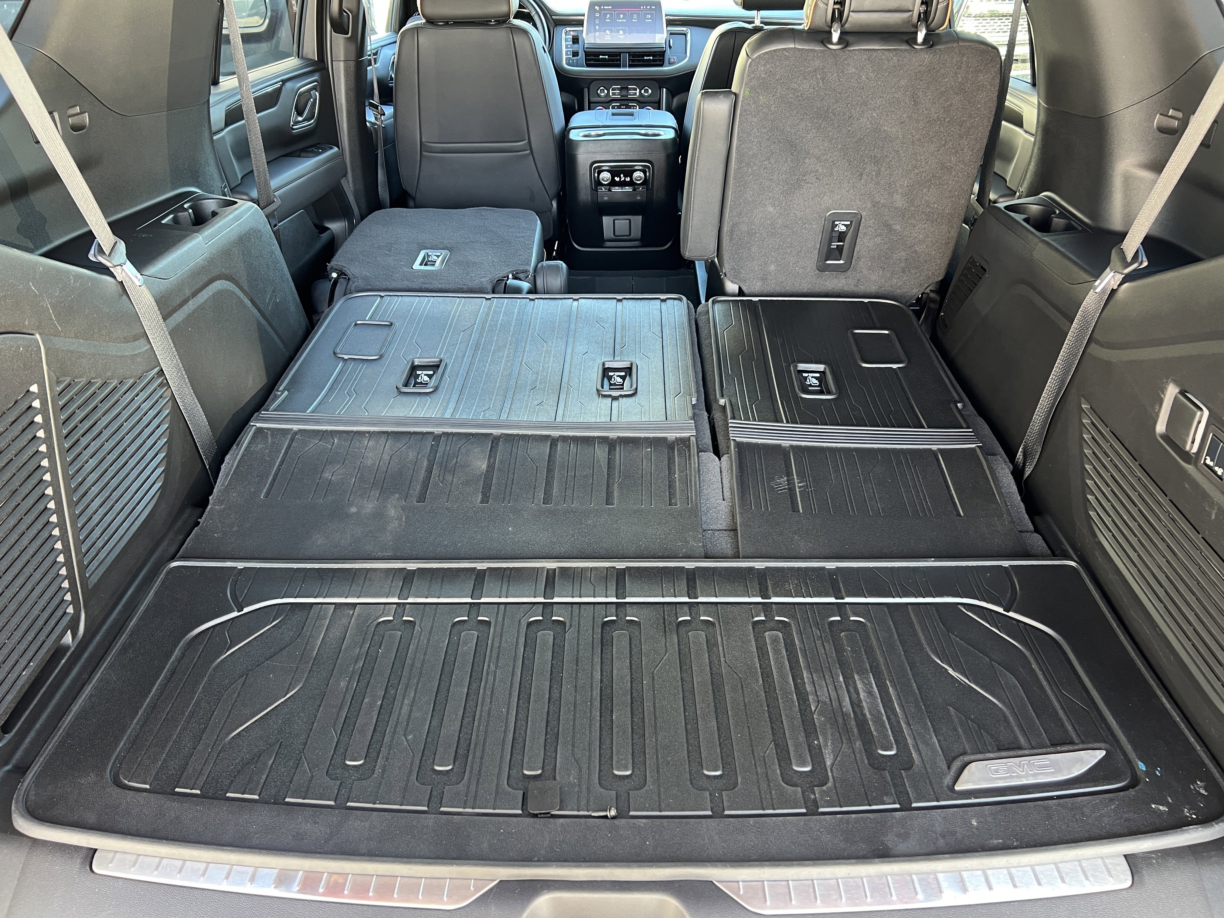 Used 2024 GMC Yukon AT4 image 23