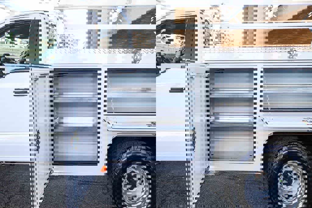 New 2026 Ford F350 XL w/ XL Chrome Package image 34