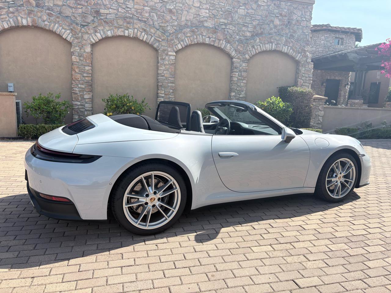 Used 2025 Porsche 911 Carrera RWD image 13