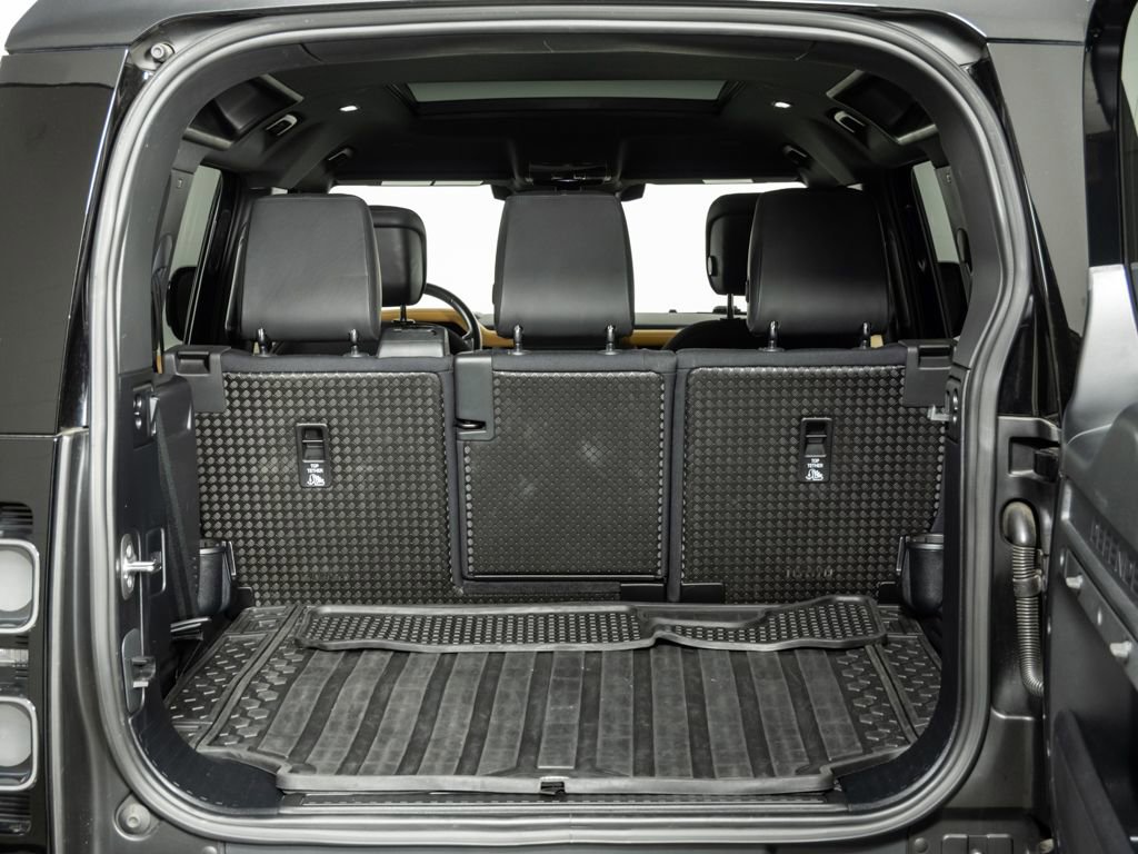 Used 2023 Land Rover Defender 110 X image 31