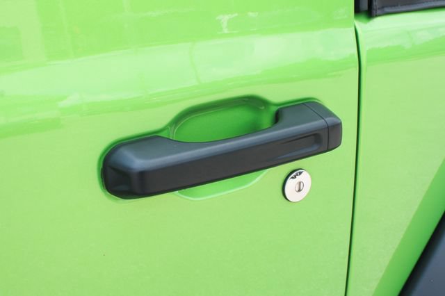 Used 2025 Jeep Wrangler Sport AWD/4WD image 9