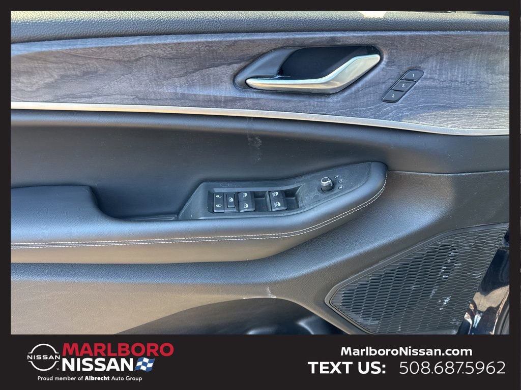 Used 2023 Jeep Grand Cherokee Limited image 20