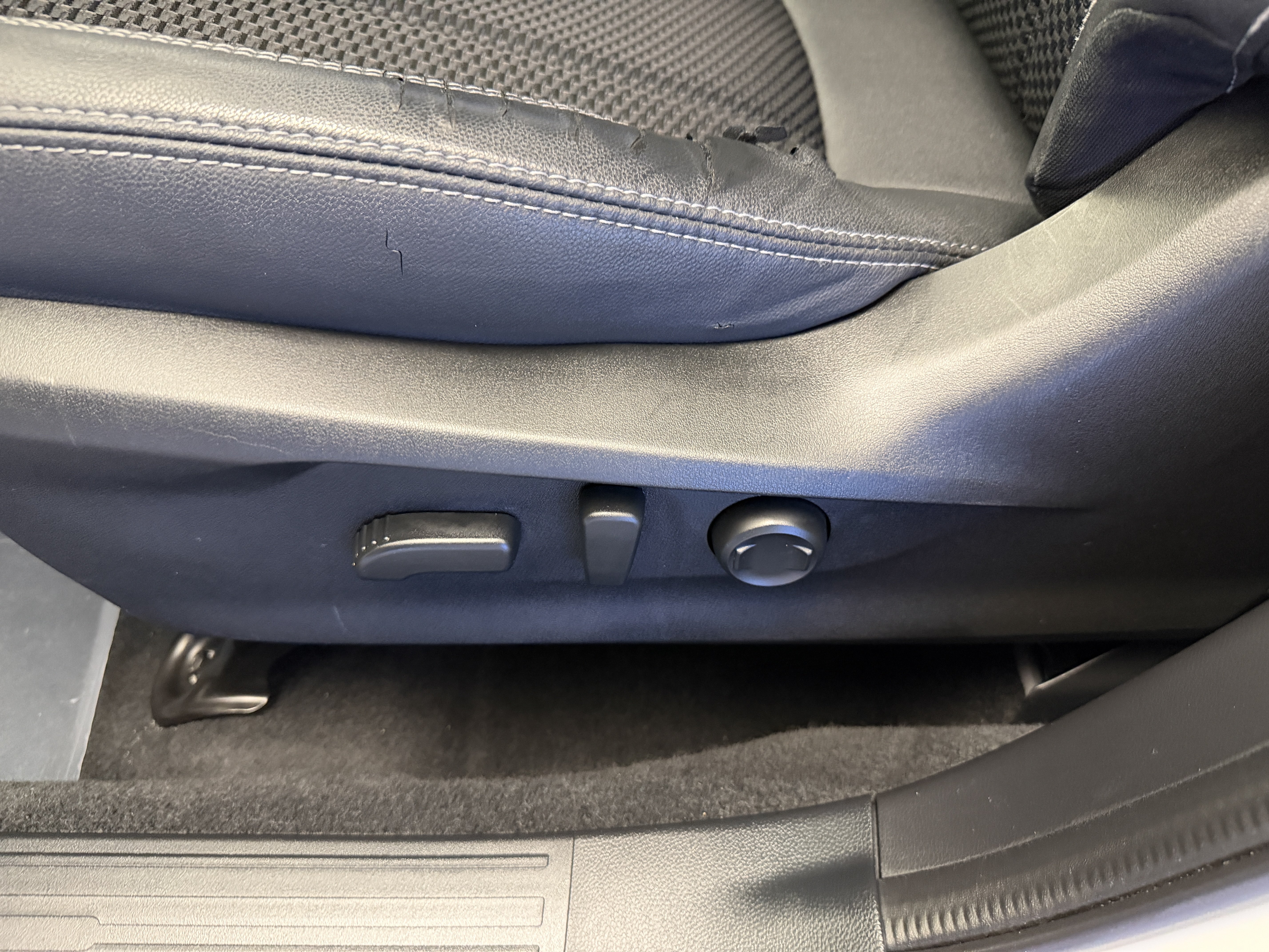 Used 2019 Subaru Forester Premium AWD/4WD image 13