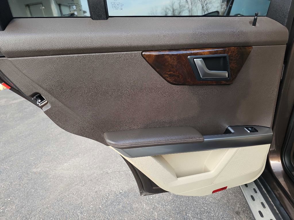 Used 2015 Mercedes-Benz GLK 350 2WD w/ Premium 1 Package image 43