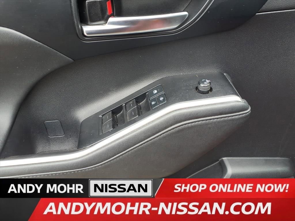 Used 2021 Toyota Highlander XLE image 12