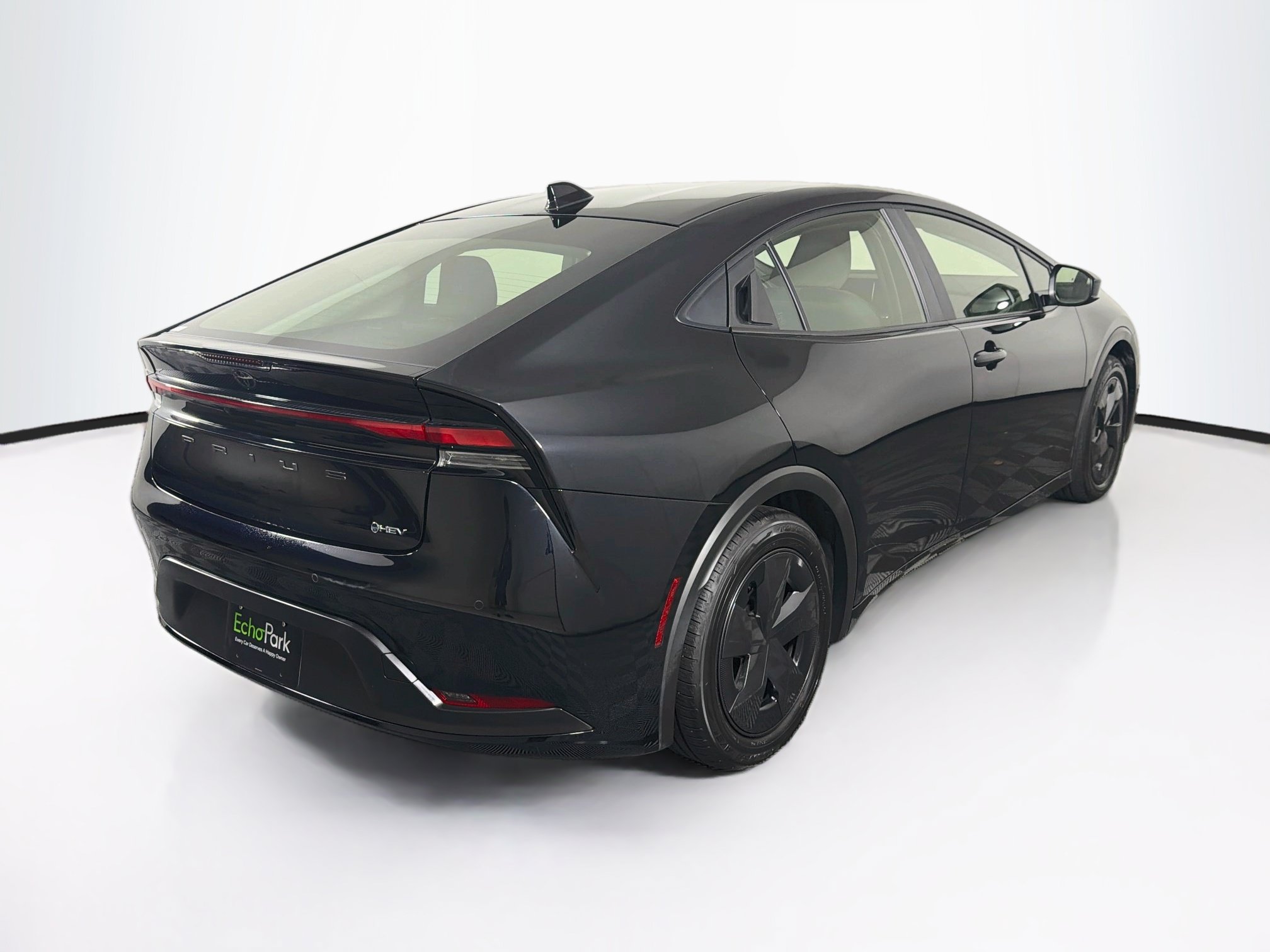 Used 2026 Toyota Prius LE FWD image 9