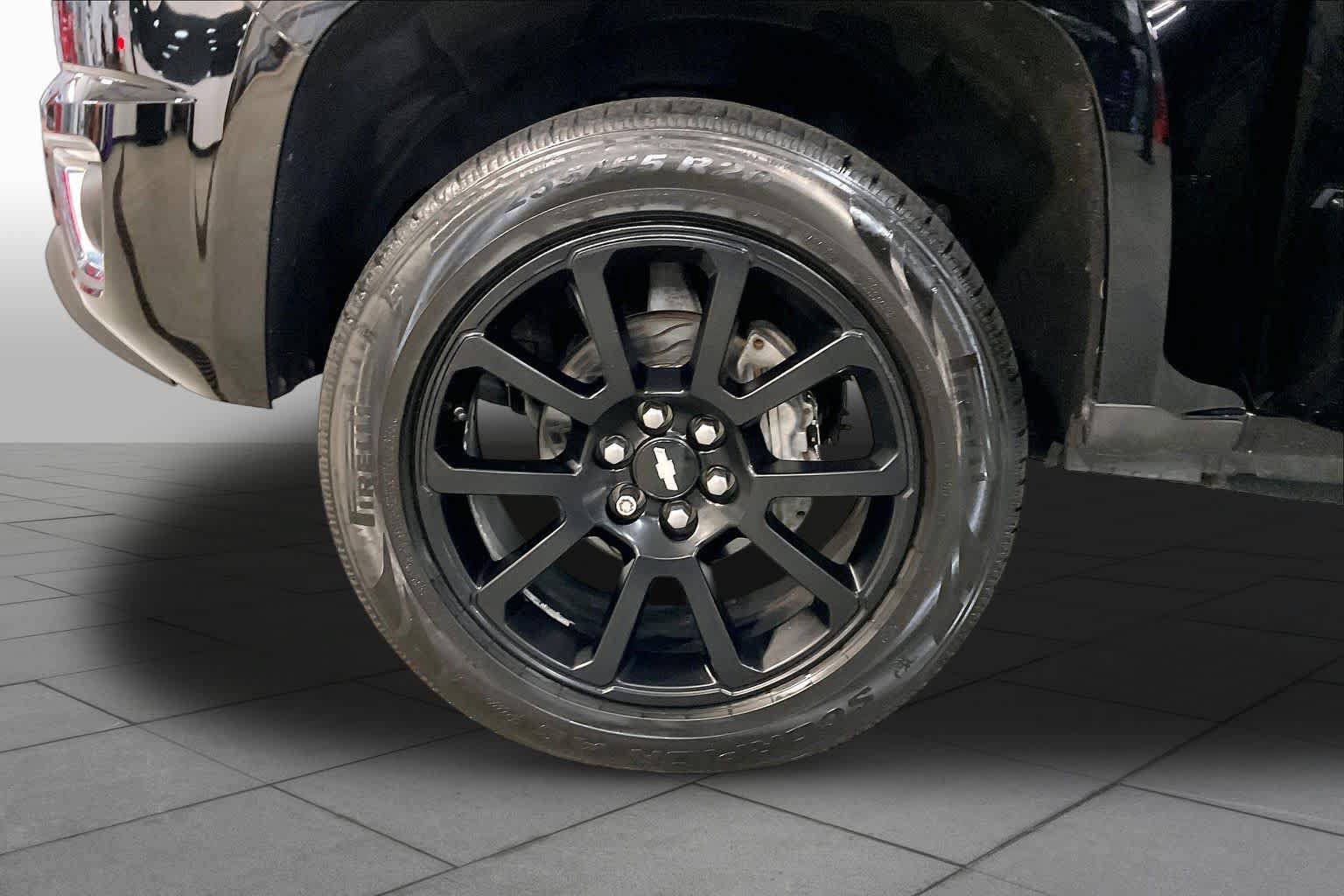 Used 2020 Chevrolet Colorado LT w/ Colorado RST Special Edition AWD/4WD image 11