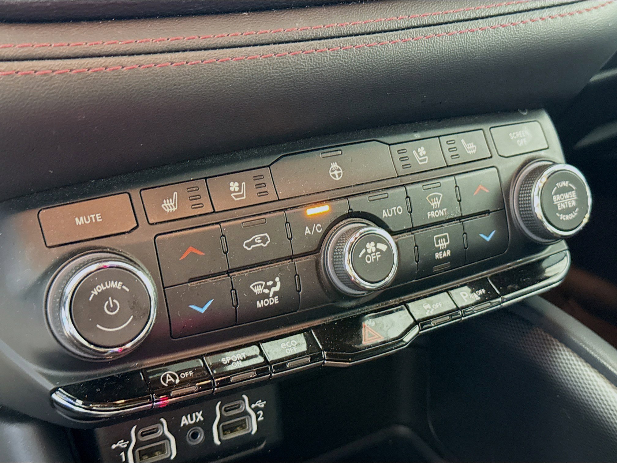 Used 2023 Dodge Durango GT image 17