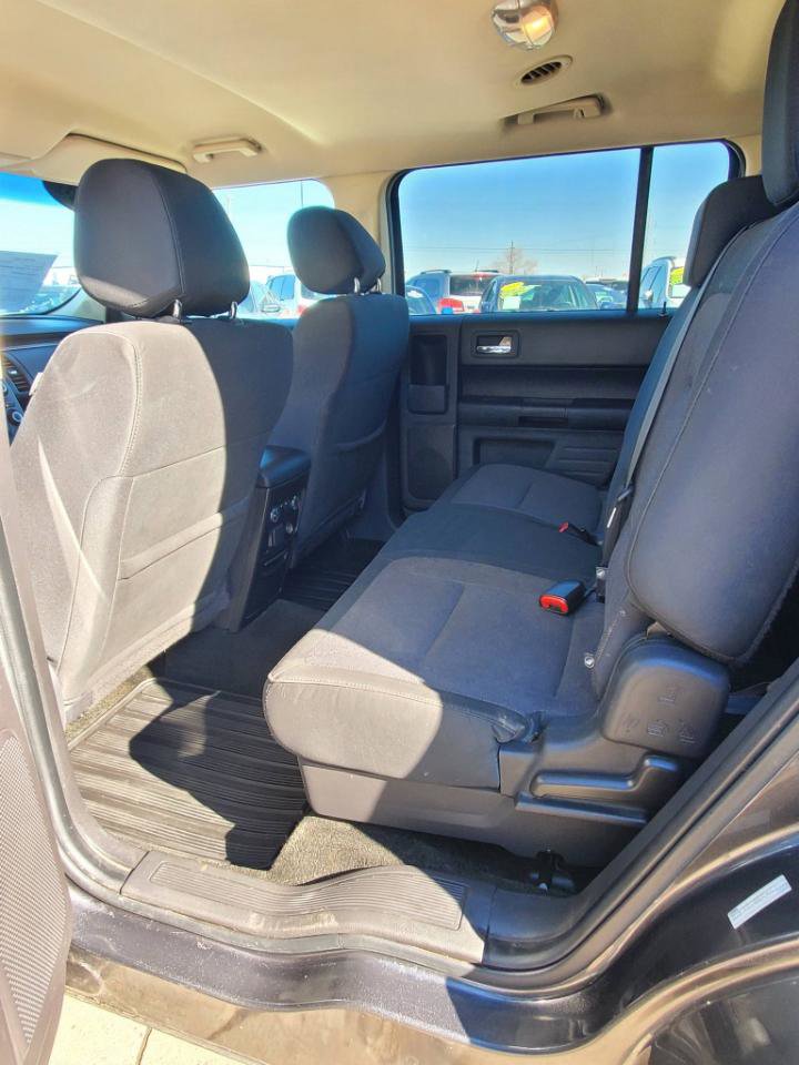 Used 2016 Ford Flex SE image 17