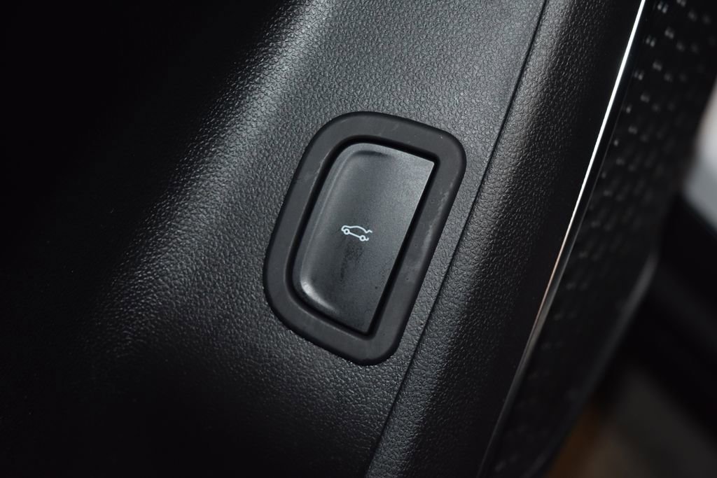 Used 2025 Buick Enclave Preferred image 6