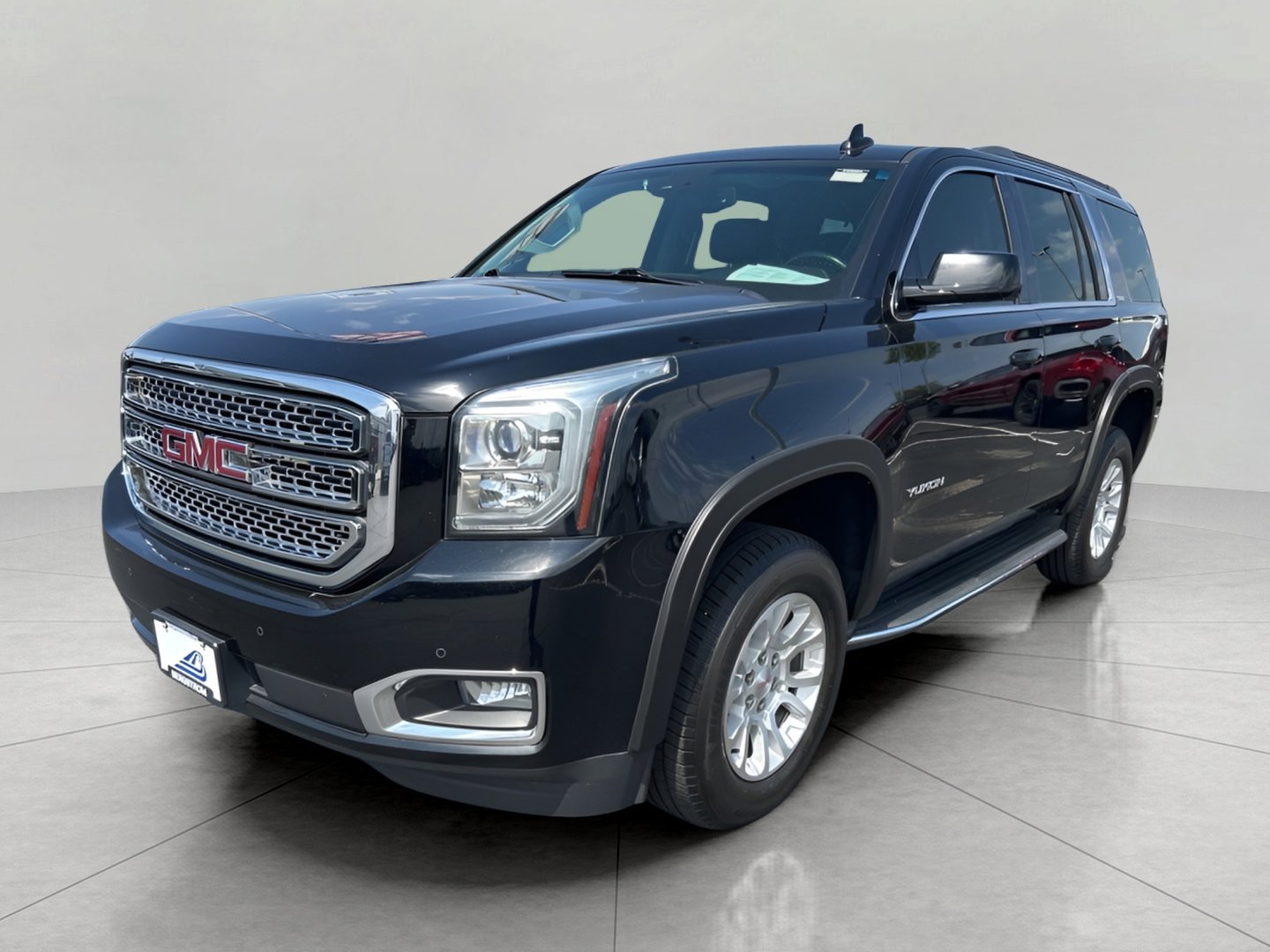 Used 2017 GMC Yukon SLT AWD/4WD image 3