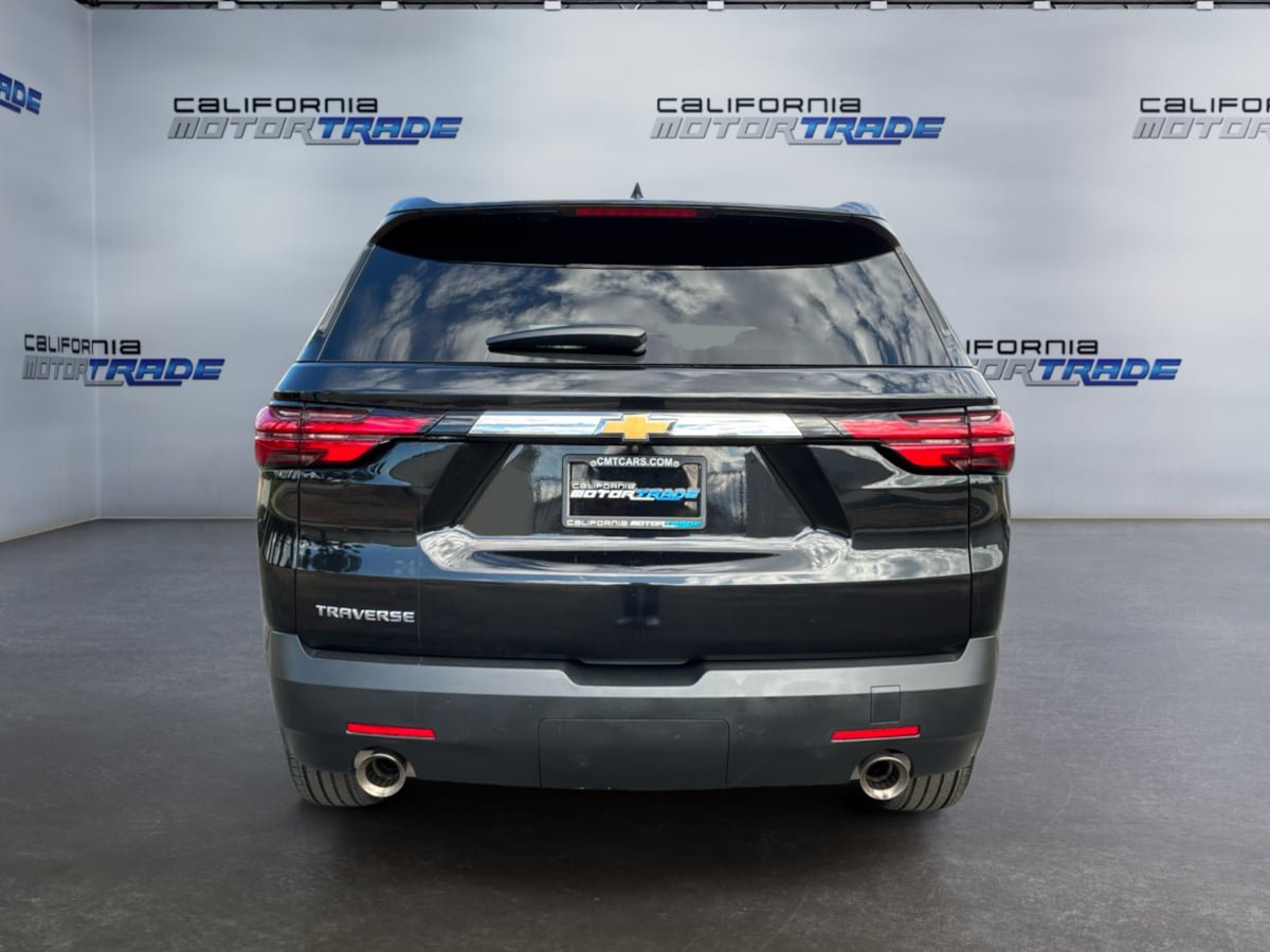 Used 2023 Chevrolet Traverse LS FWD image 6