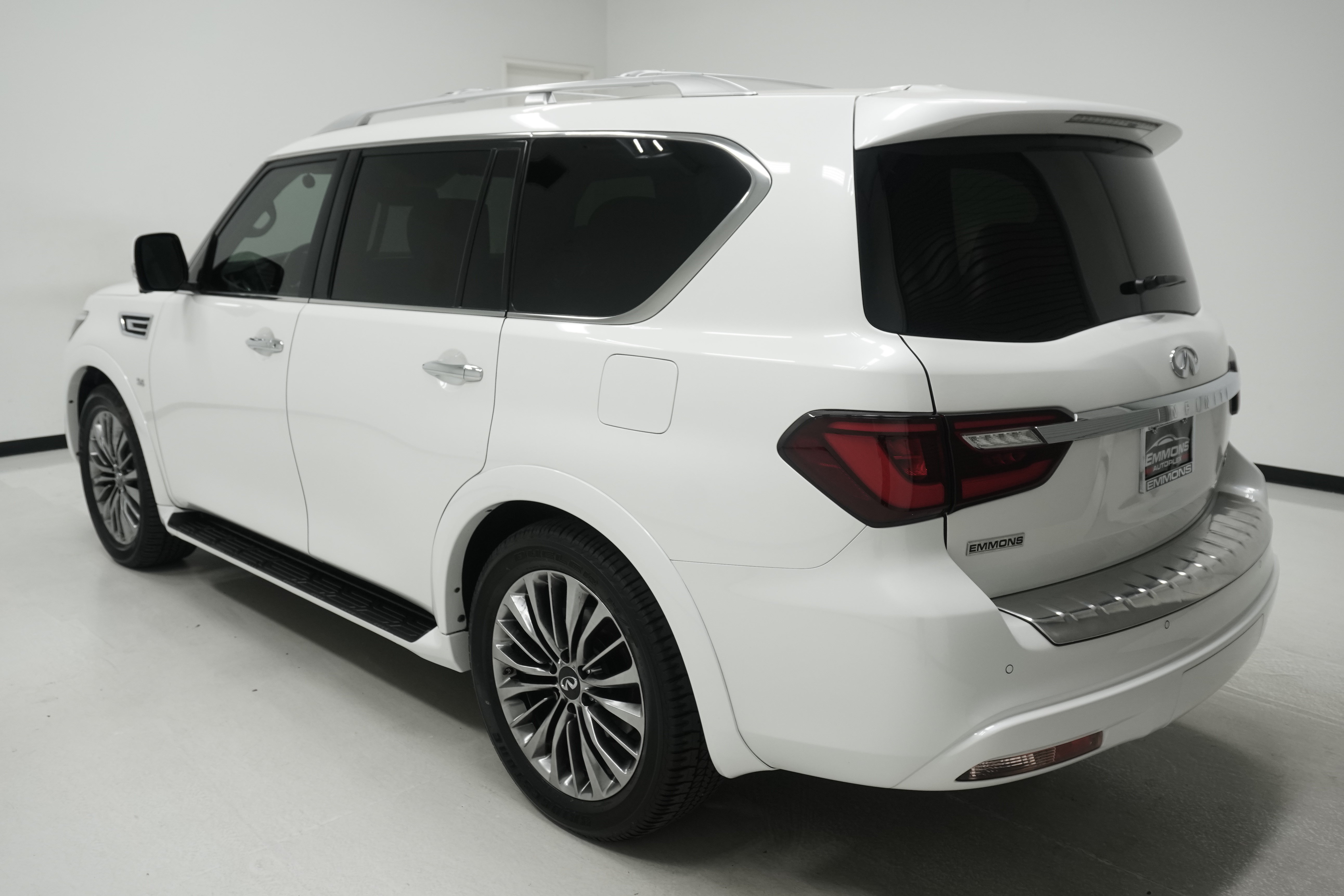 Used 2019 INFINITI QX80 Luxe w/ 22" Wheel Package AWD/4WD image 5