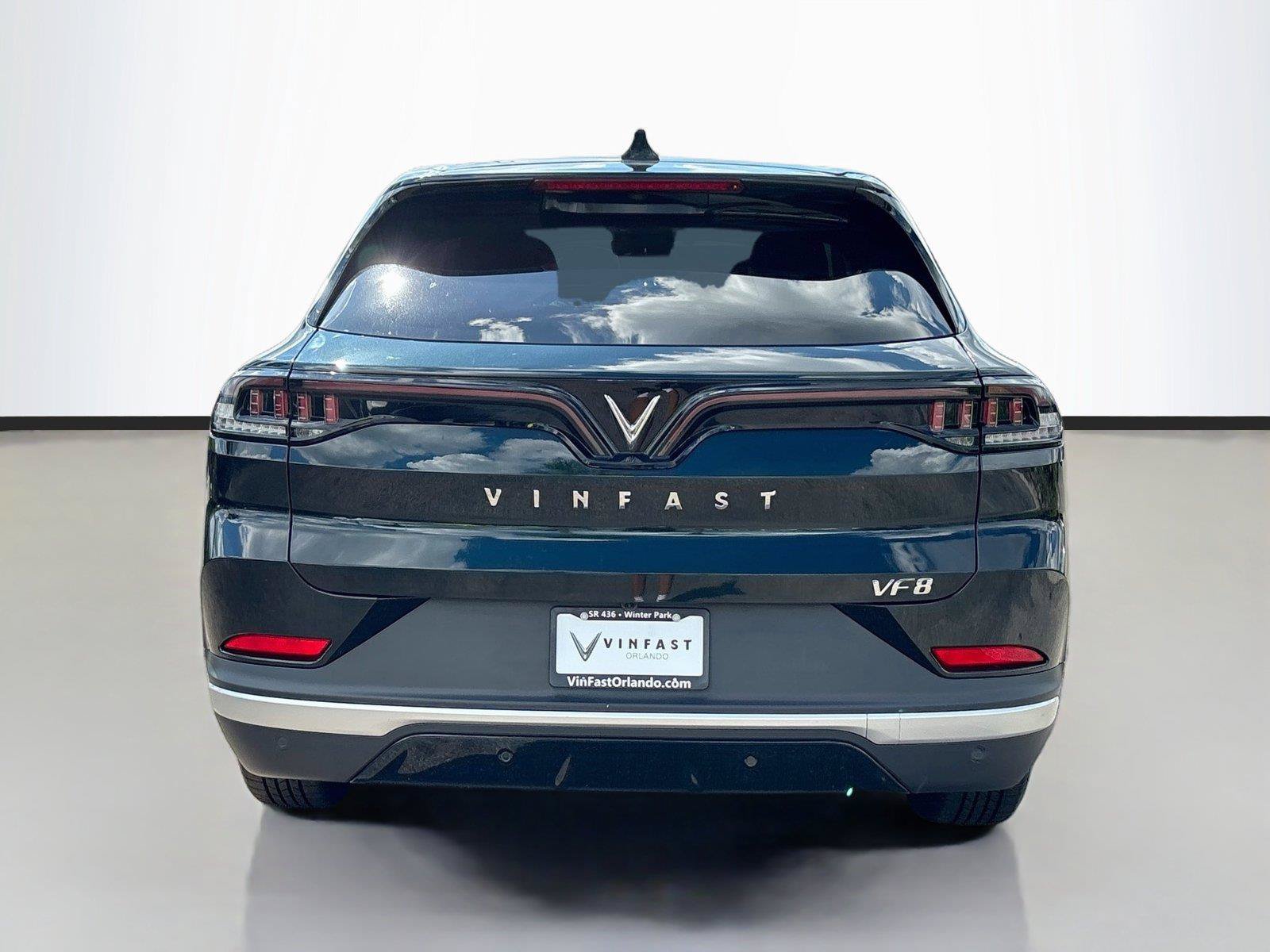 New 2027 VinFast VF 8 Eco AWD/4WD image 6