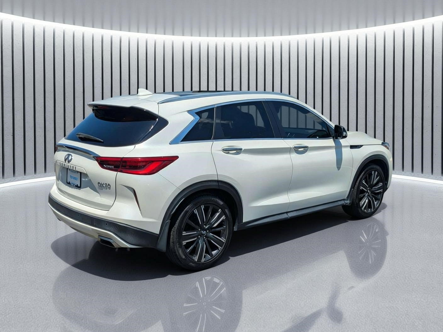 Used 2021 INFINITI QX50 Luxe w/ Appearance Package FWD image 5