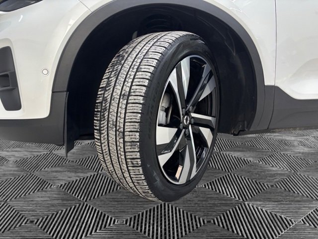 Used 2023 Volvo XC40 B4 Ultimate w/ Protection Package Premier image 27
