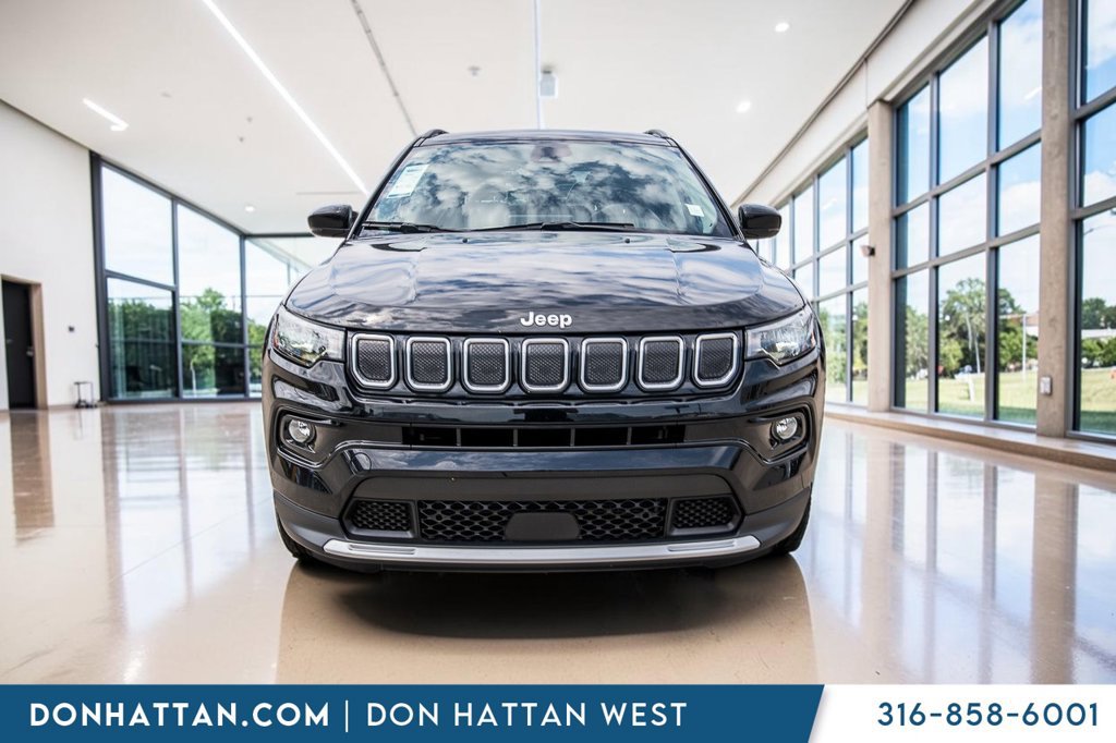 Used 2022 Jeep Compass Limited AWD/4WD image 24