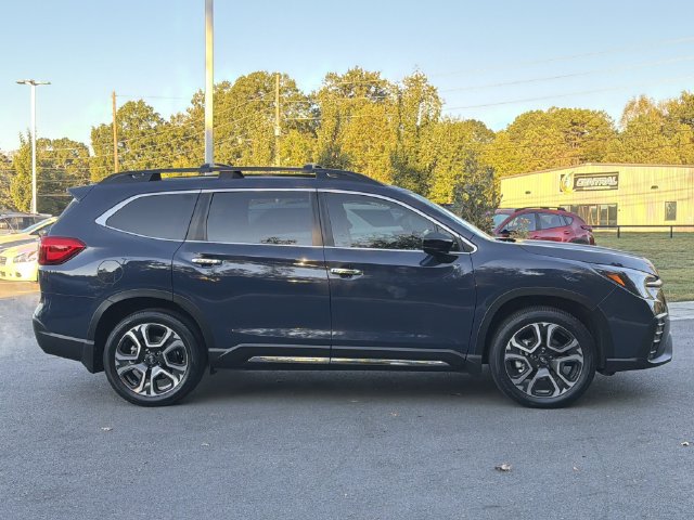 Used 2024 Subaru Ascent Touring w/ Popular Package #2 AWD/4WD image 2