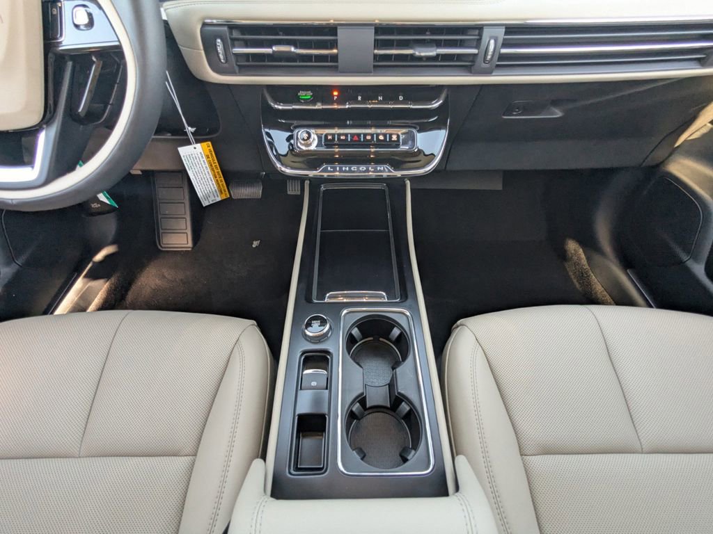 New 2025 Lincoln Corsair Grand Touring image 19