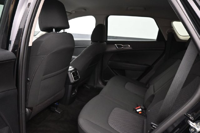 Used 2026 Kia Sportage LX FWD image 15