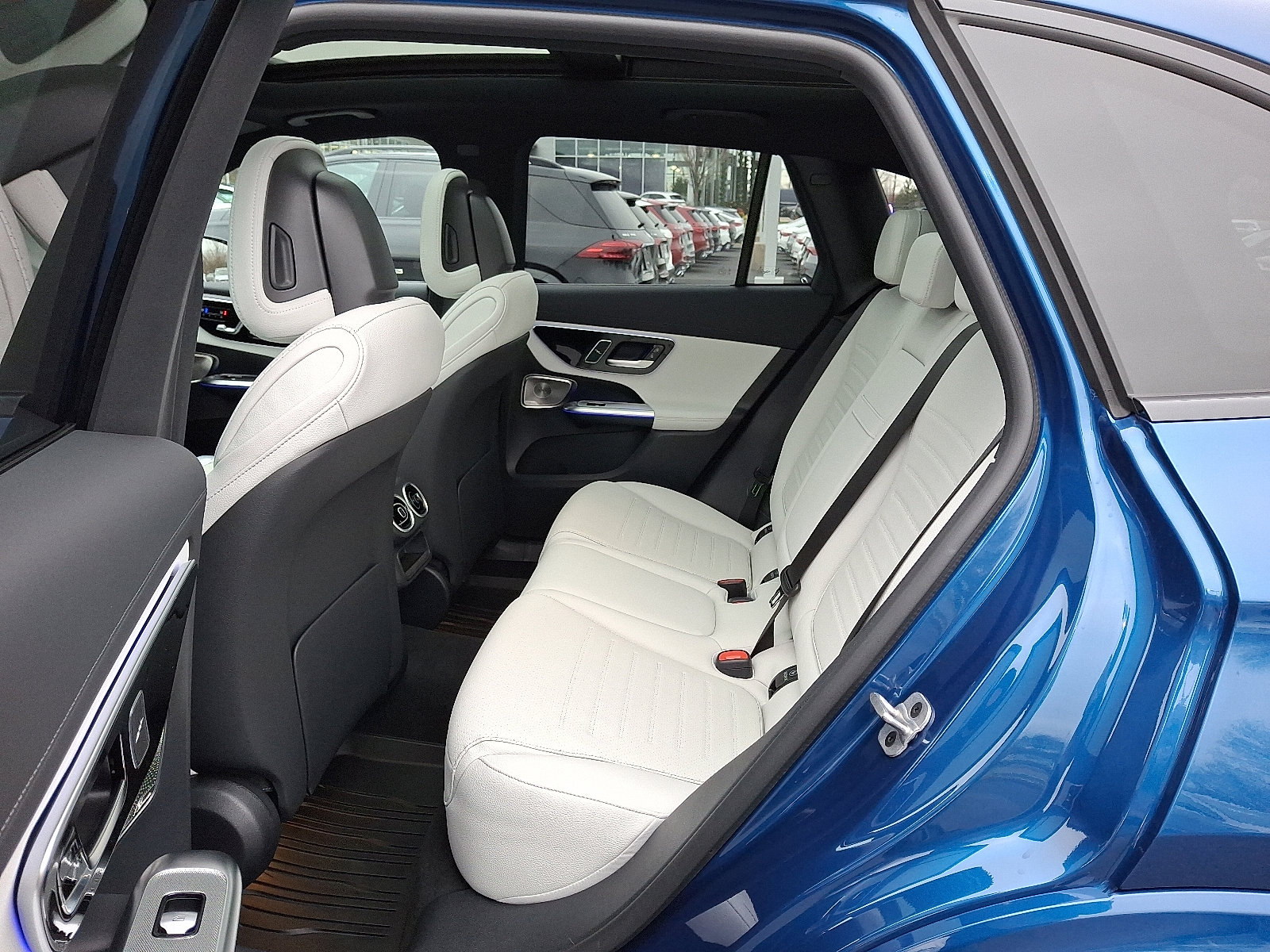 Used 2026 Mercedes-Benz GLC 300 4MATIC image 8