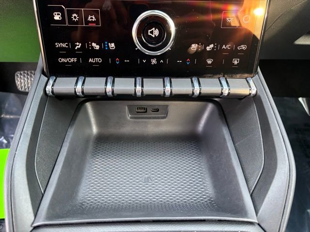 Used 2026 GMC Terrain Denali AWD/4WD image 15