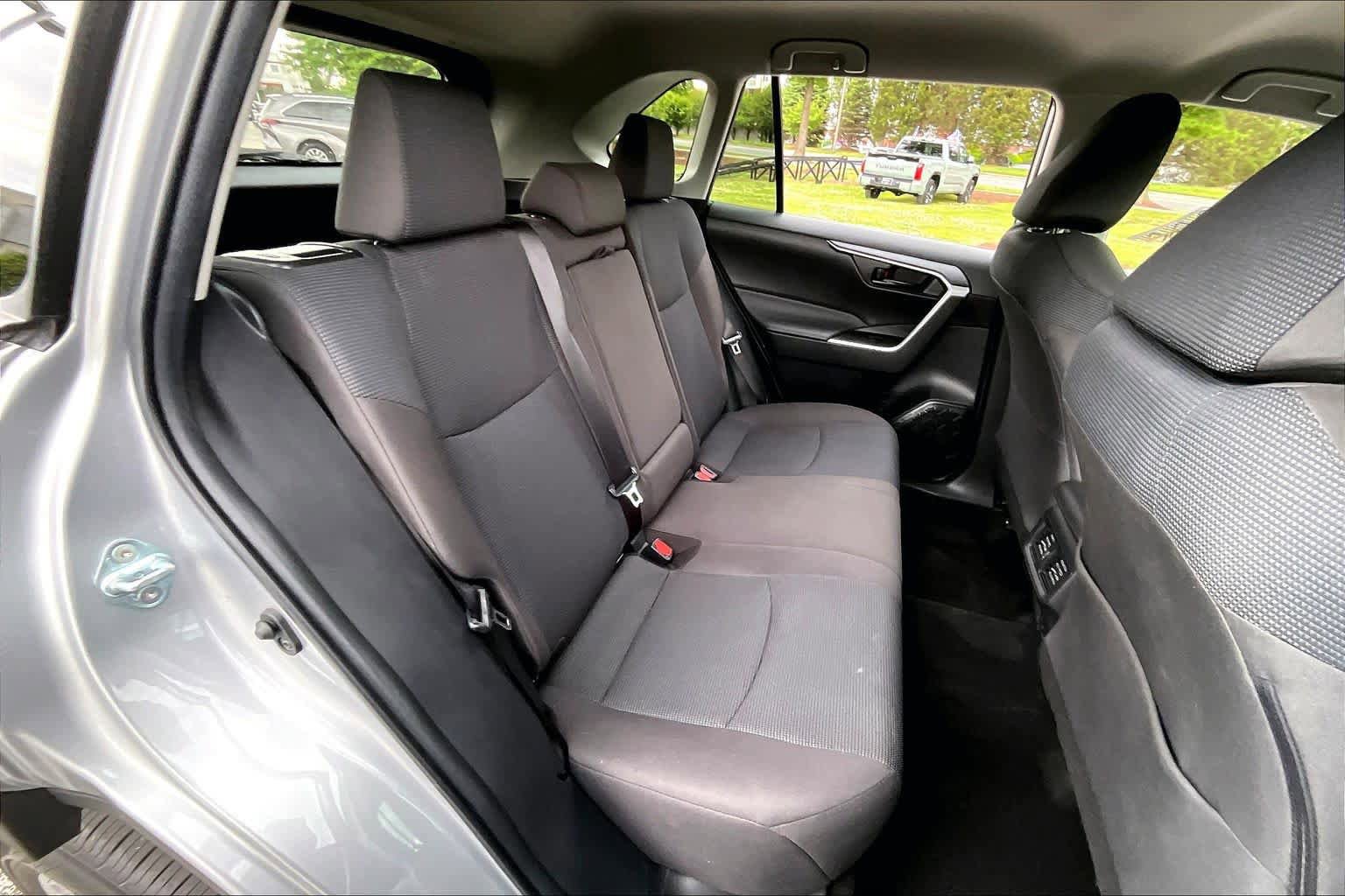 Used 2023 Toyota RAV4 LE AWD/4WD image 20
