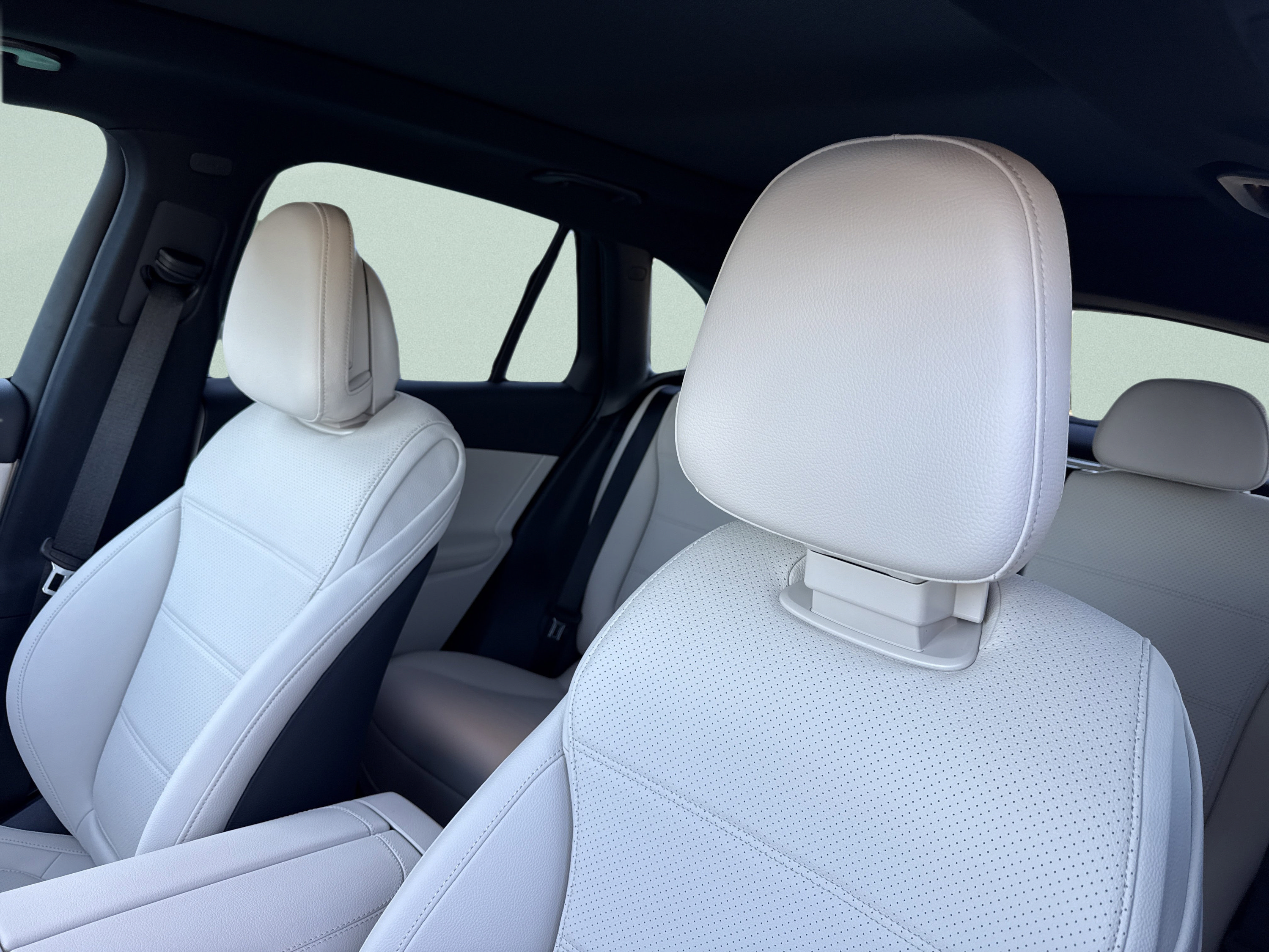 Certified 2026 Mercedes-Benz GLC 300 image 28