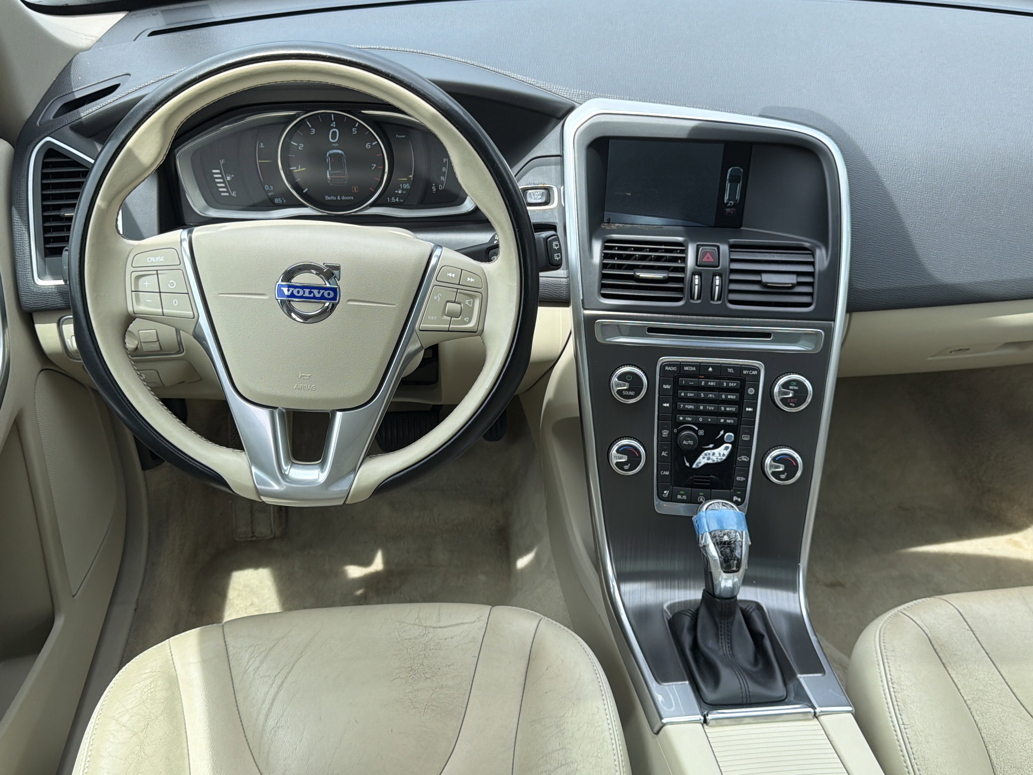 Used 2015 Volvo XC60 T5 Premier w/ Proximity Package FWD image 27