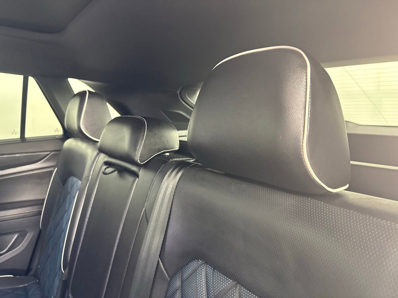 Used 2024 Volkswagen Atlas Cross Sport SEL Premium R-Line image 20