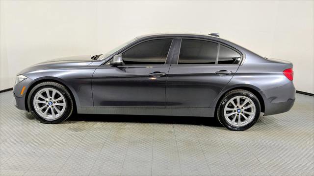 Used 2016 BMW 320i xDrive Sedan AWD/4WD image 3