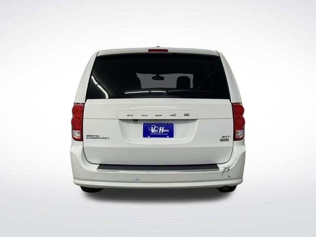 Used 2019 Dodge Grand Caravan SXT image 11