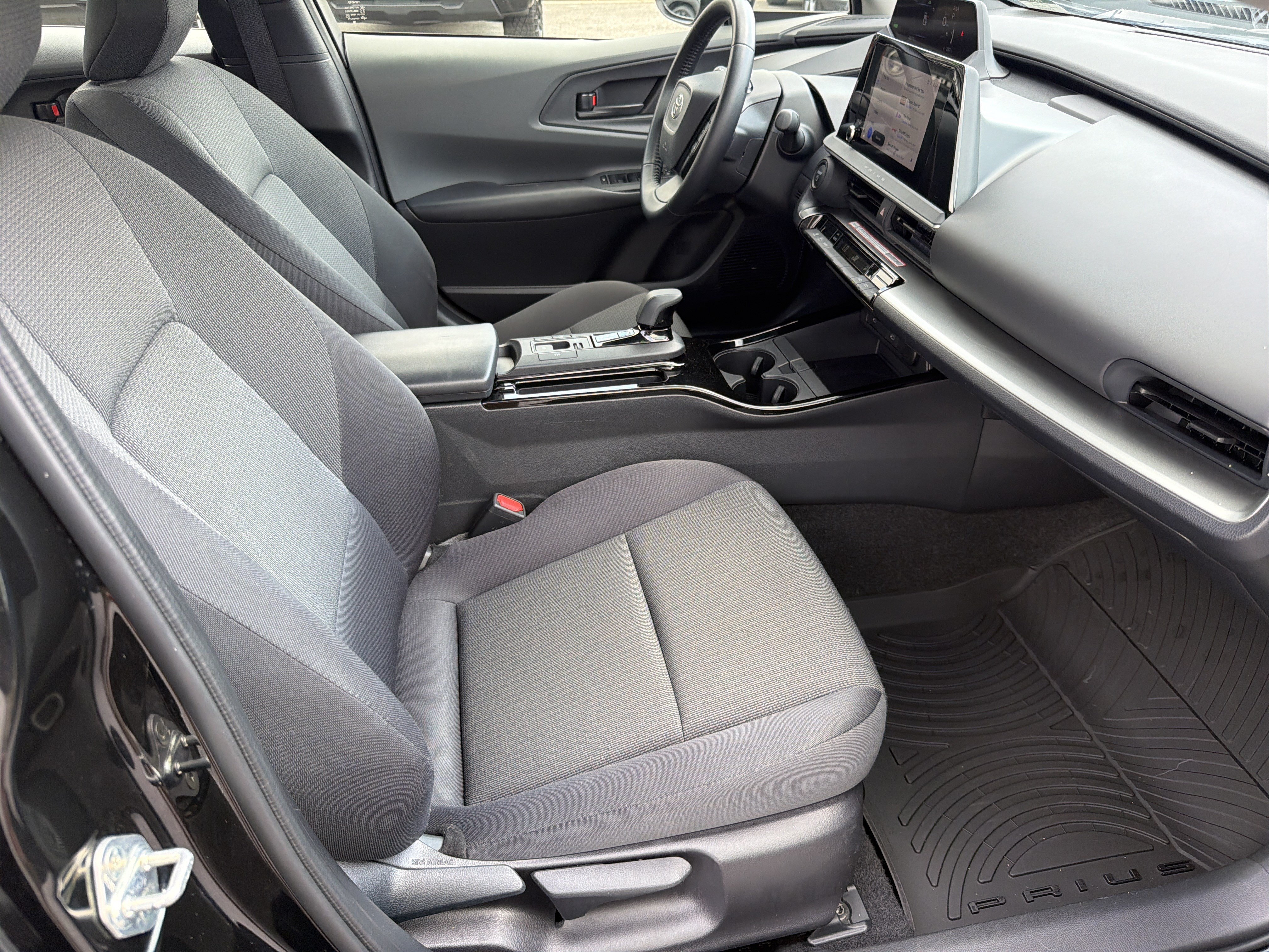Certified 2025 Toyota Prius LE AWD/4WD image 24