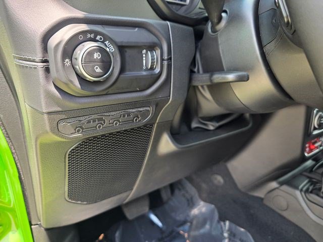 New 2026 Jeep Gladiator Mojave w/ Steel Bumper Group AWD/4WD image 23