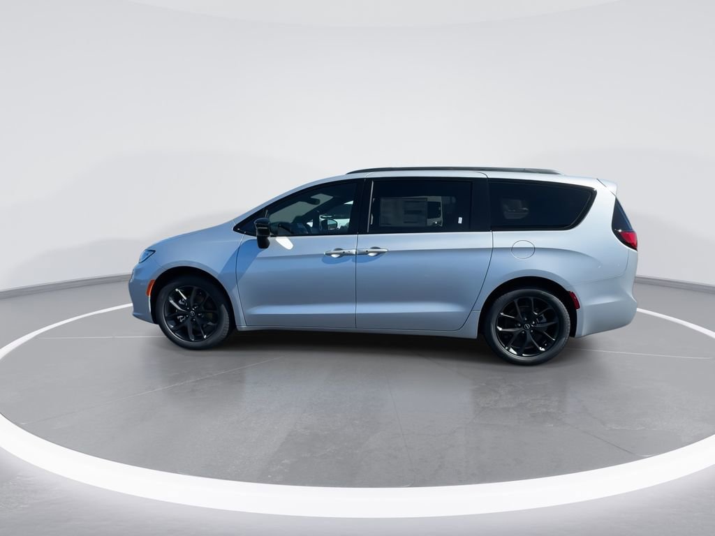 New 2026 Chrysler Pacifica Select w/ S Appearance Package FWD image 5