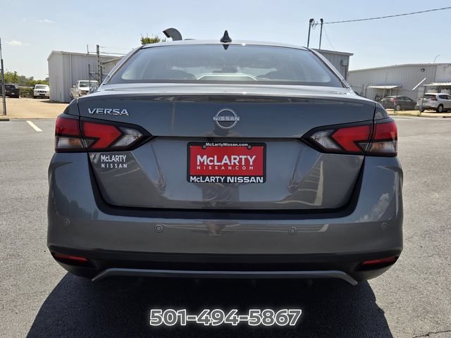 Used 2025 Nissan Versa SV FWD image 4