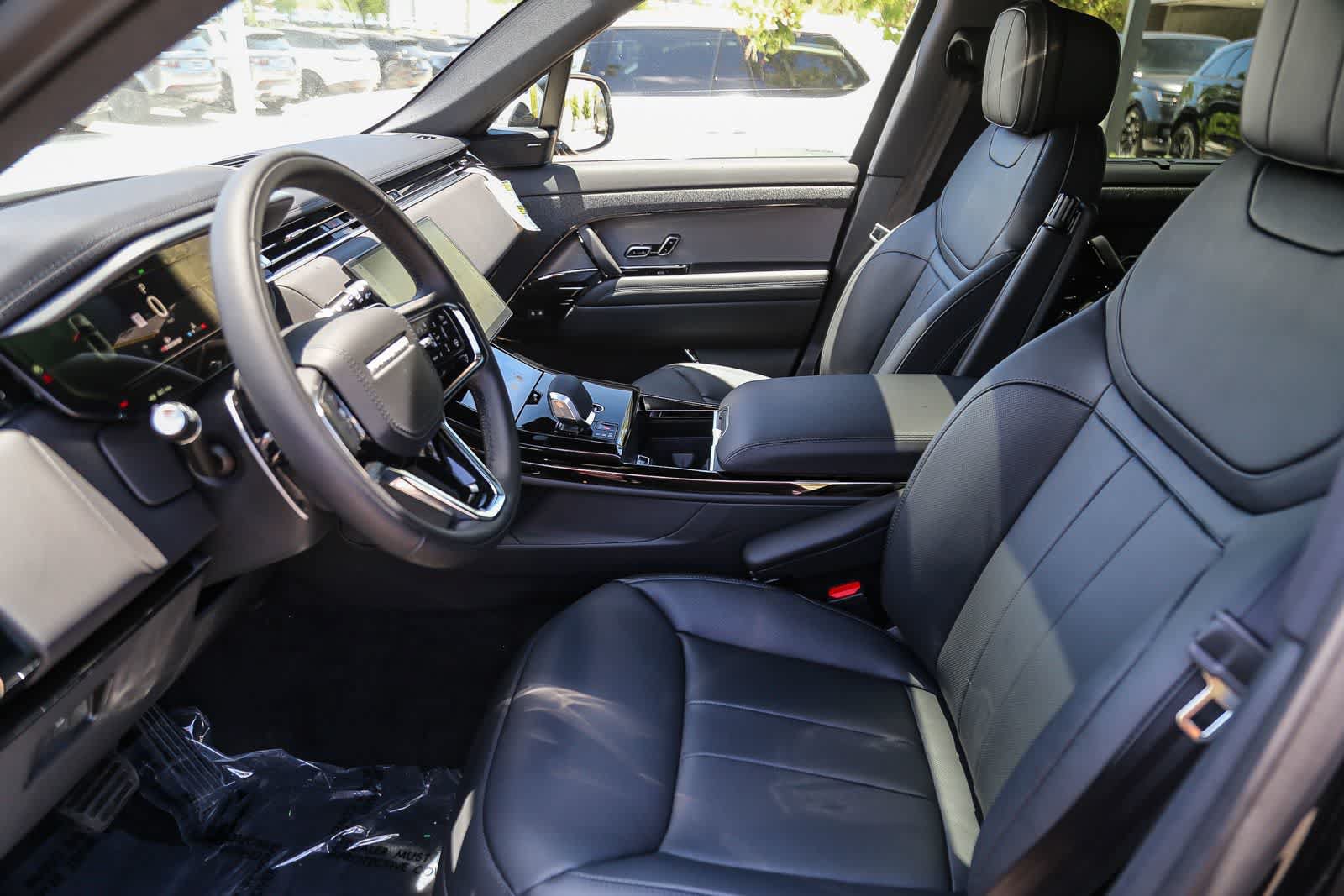 New 2026 Land Rover Range Rover Sport SE AWD/4WD image 19
