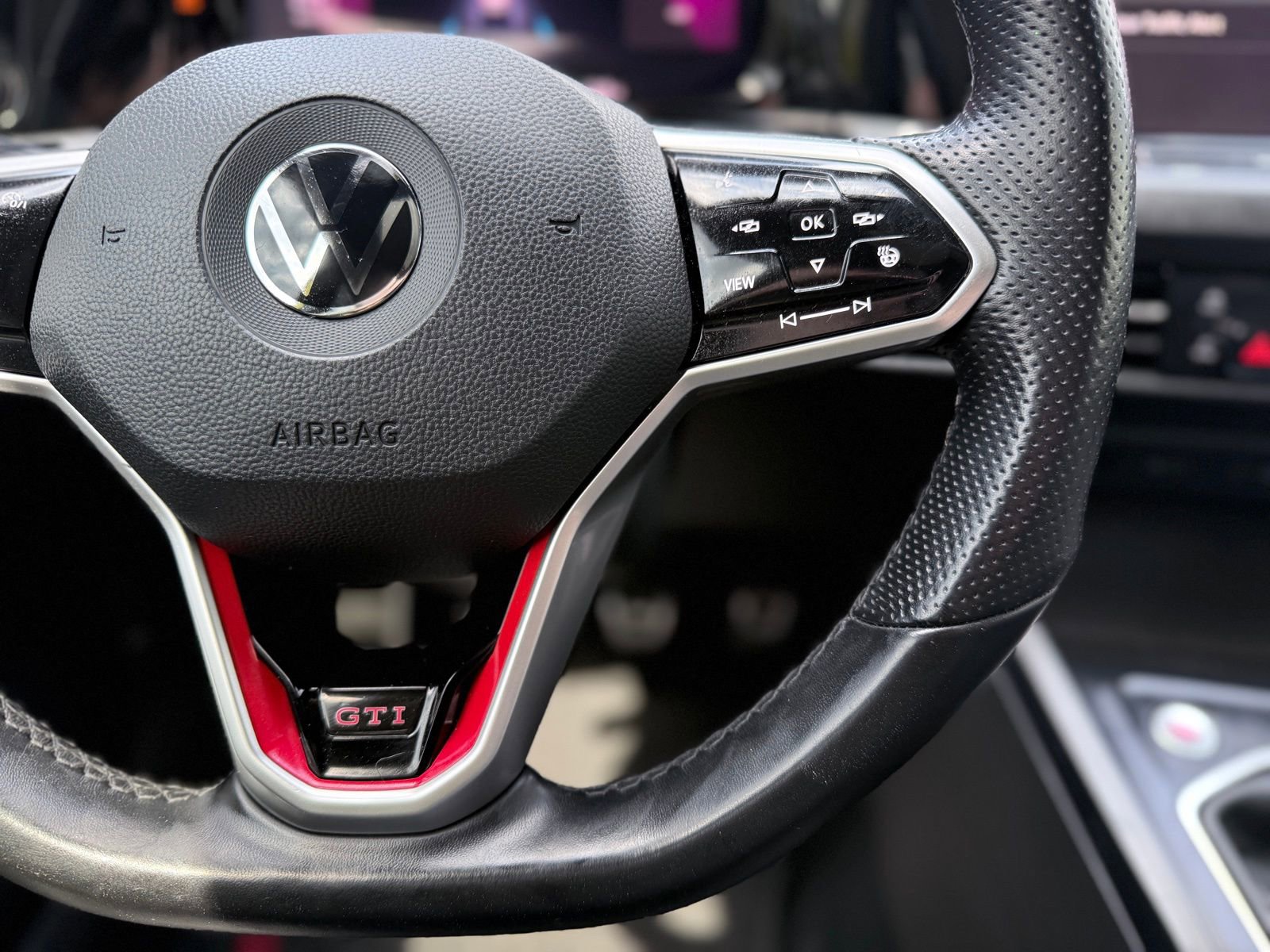 Used 2022 Volkswagen GTI Autobahn FWD image 27