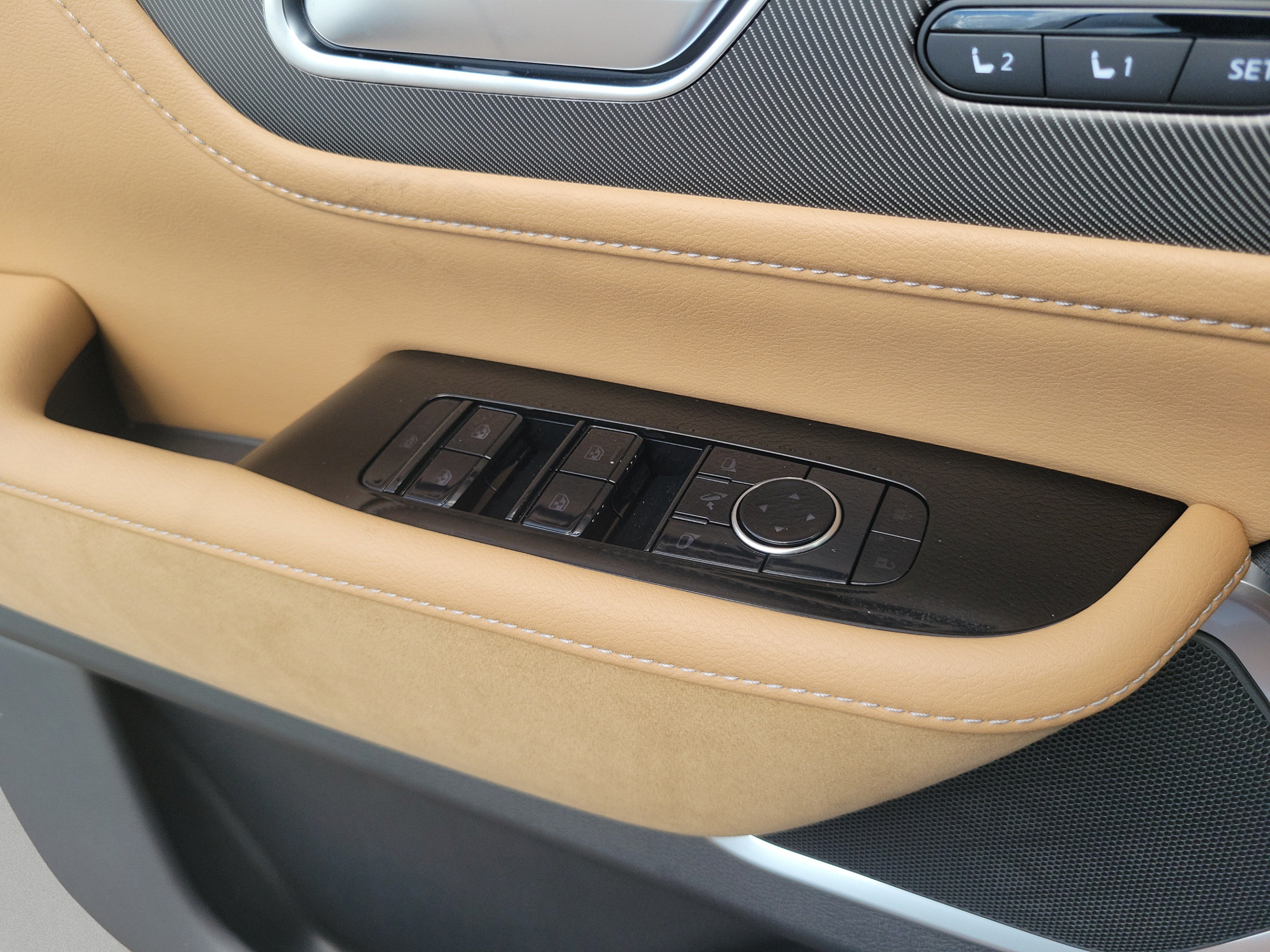 New 2027 INFINITI QX80 Luxe w/ Cargo Package RWD image 4