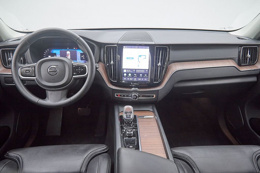 Certified 2024 Volvo XC60 B5 Ultimate w/ Protection Package Premier image 26