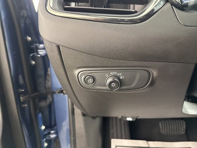 Used 2024 Chevrolet Equinox RS w/ RS Leather Package image 24