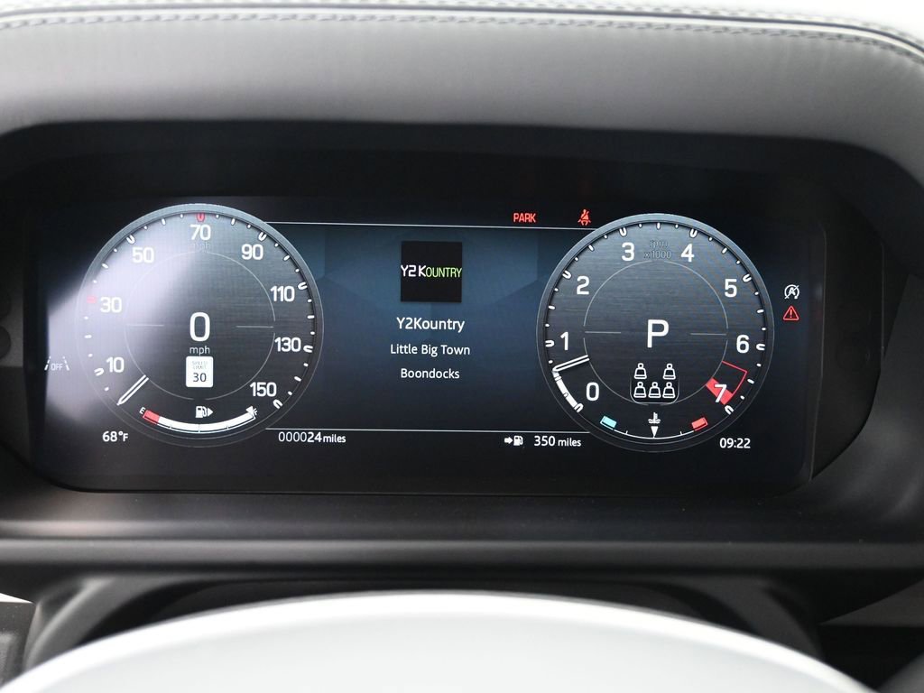 New 2026 Land Rover Defender 130 X-Dynamic SE AWD/4WD image 17