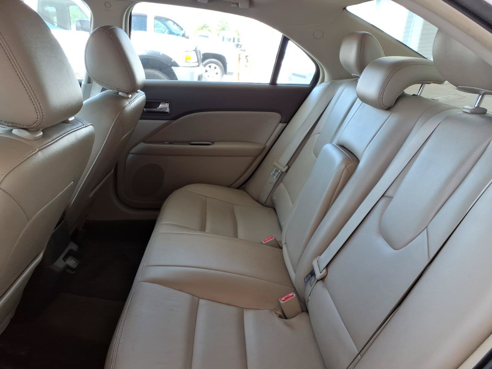 Used 2012 Ford Fusion Hybrid FWD image 17
