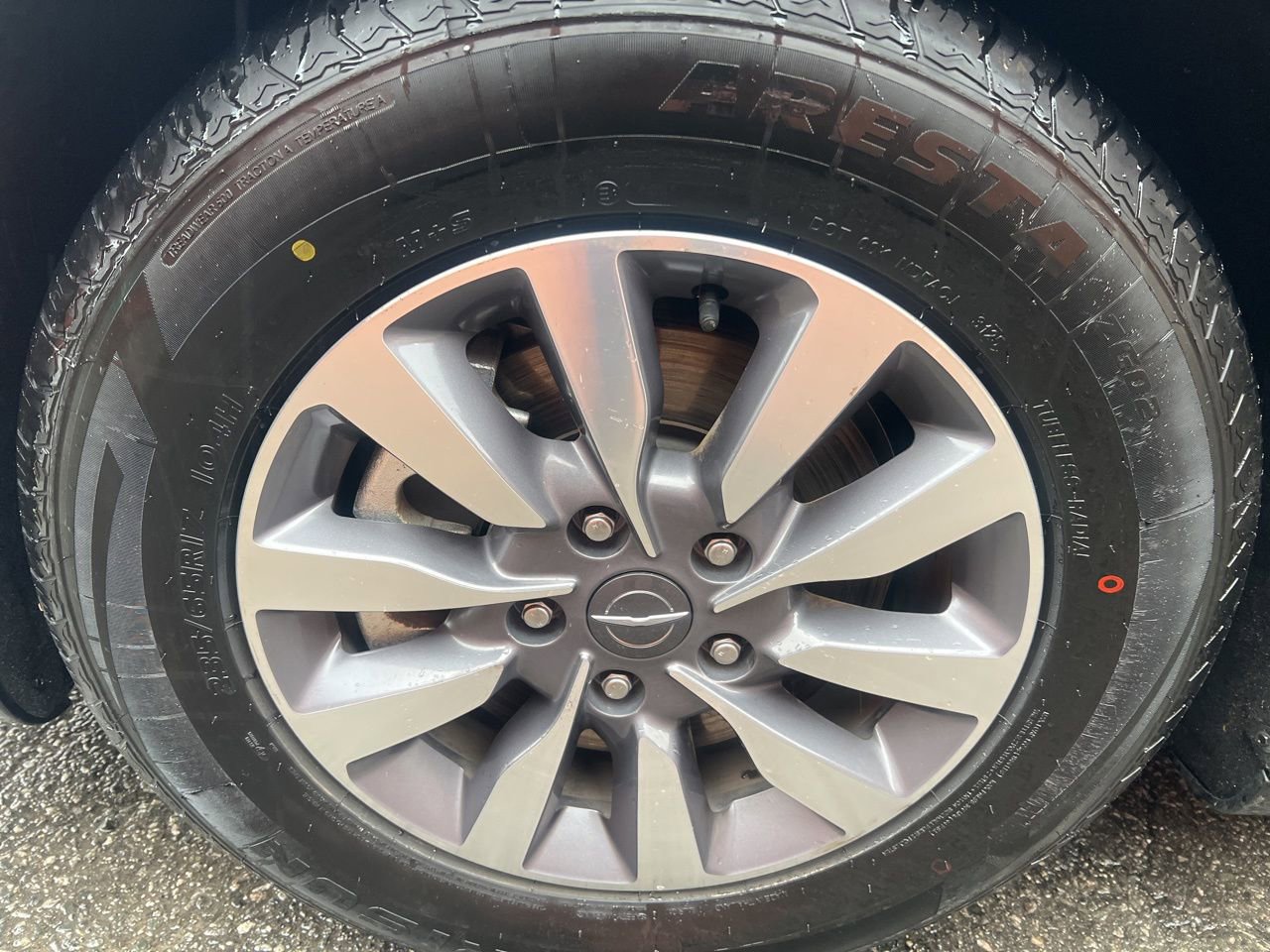 Used 2023 Chrysler Pacifica Touring-L image 11