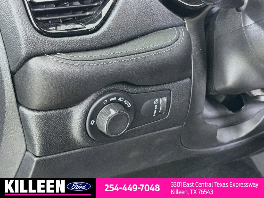 Used 2023 Dodge Durango SXT Launch Edition RWD image 9