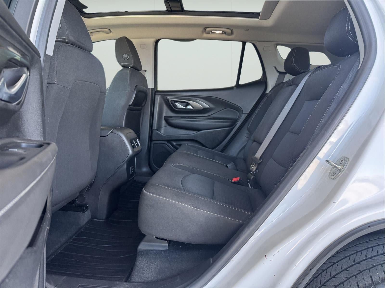 Used 2022 GMC Terrain SLE w/ Driver Convenience Package AWD/4WD image 9
